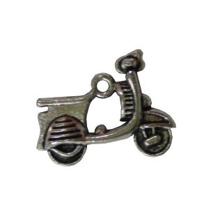 Zawieszka metalowa Charms ScrapBerry's Skuter Srebro, 18mm